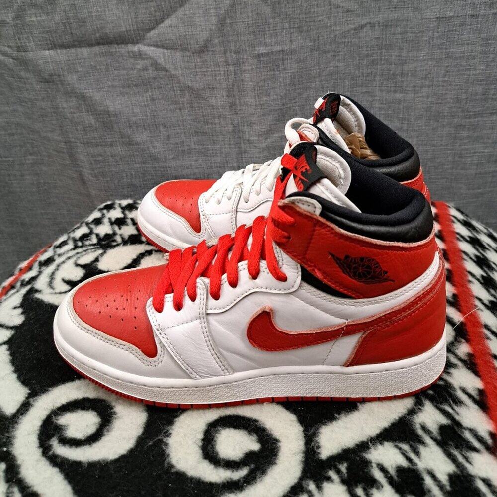 %Size 6.5Y Nike Boys Air Jordan 1 High OG Red White AJ27